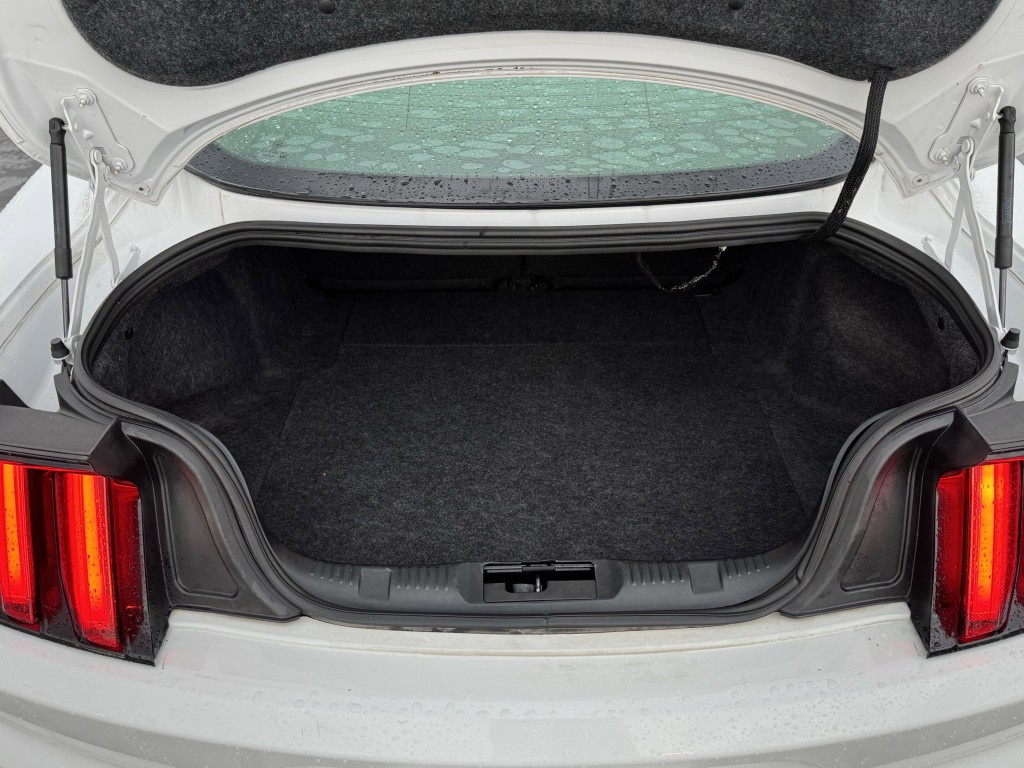 2017 Ford Mustang Image 24