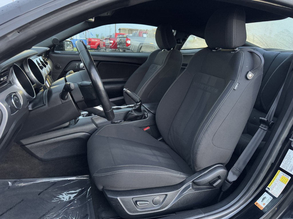 2019 Ford Mustang Image 20