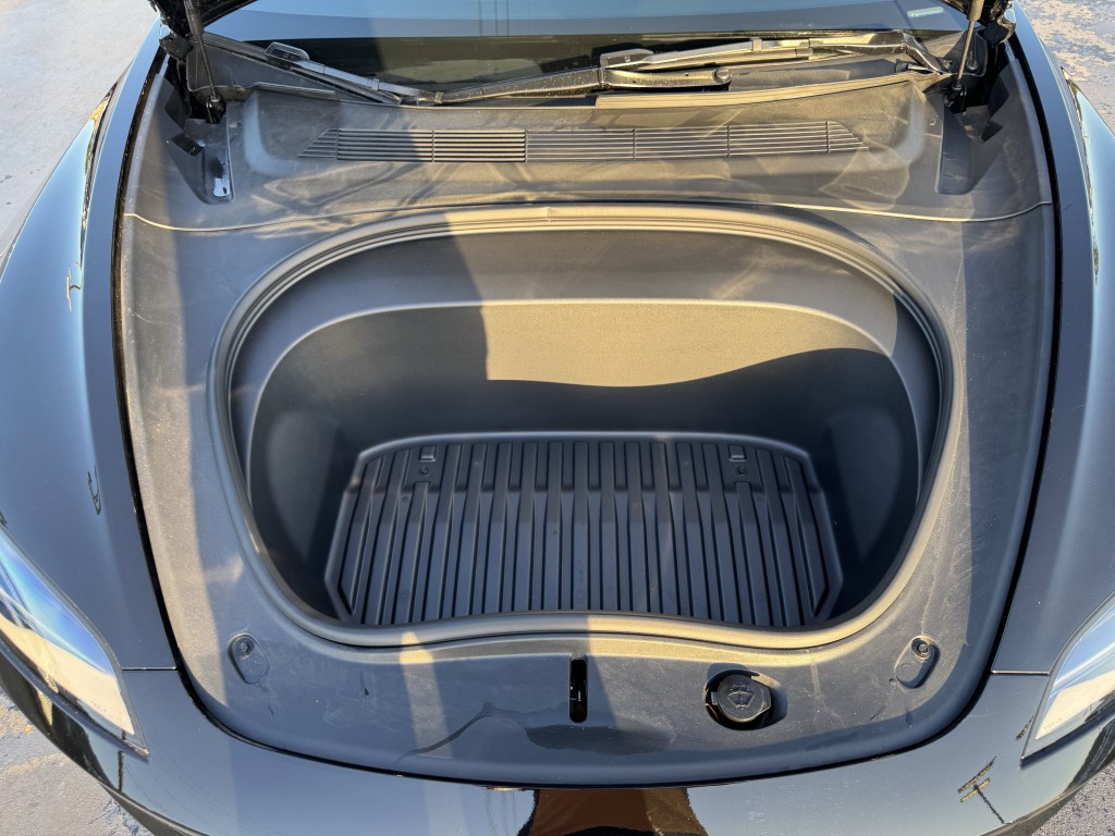 2025 Tesla Model 3 Image 27