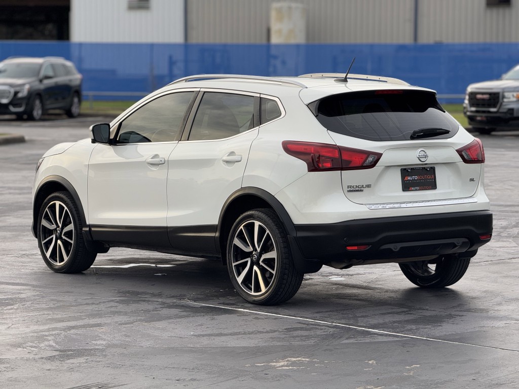 2019 Nissan Rogue Image 9