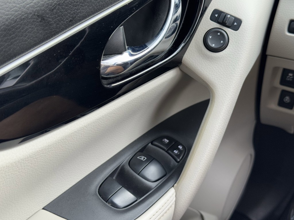 2019 Nissan Rogue Image 22