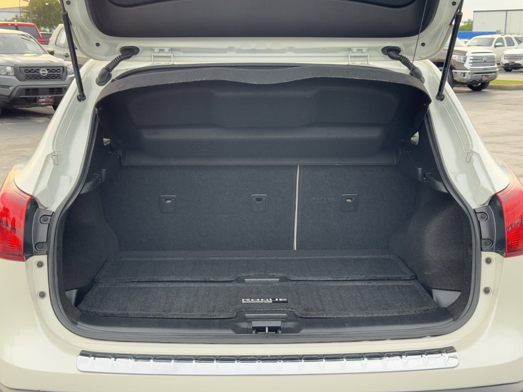 2019 Nissan Rogue Image 28