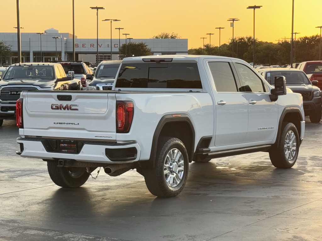 2022 GMC Sierra 2500 Image 10