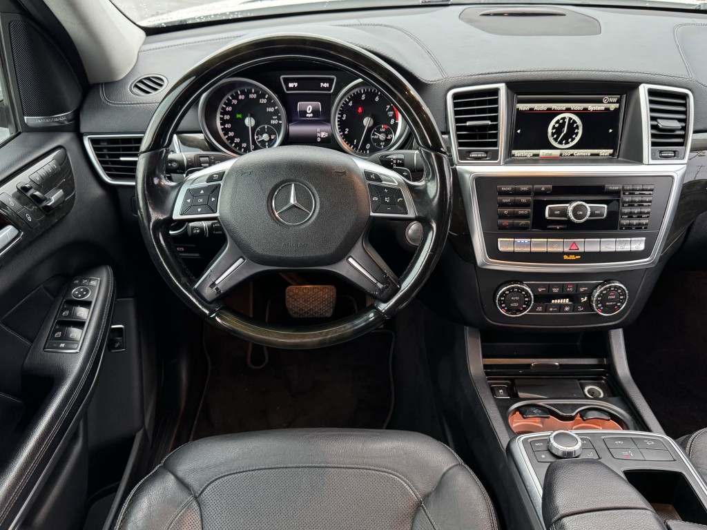 2015 Mercedes-Benz GL-Class Image 15