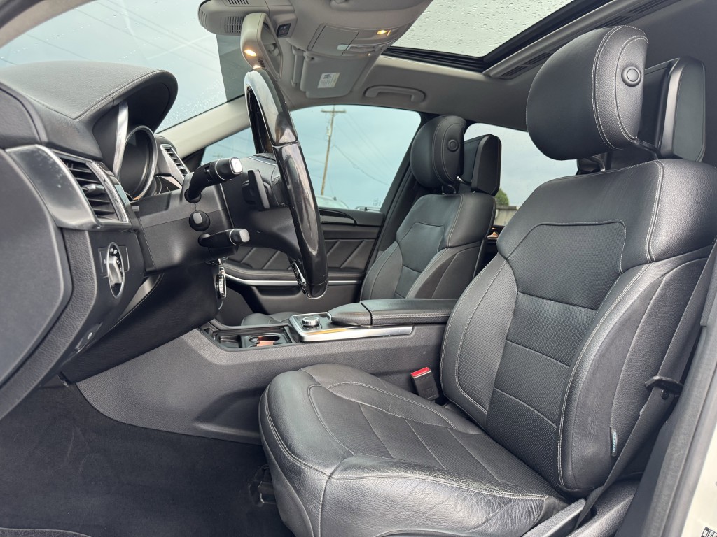 2015 Mercedes-Benz GL-Class Image 26