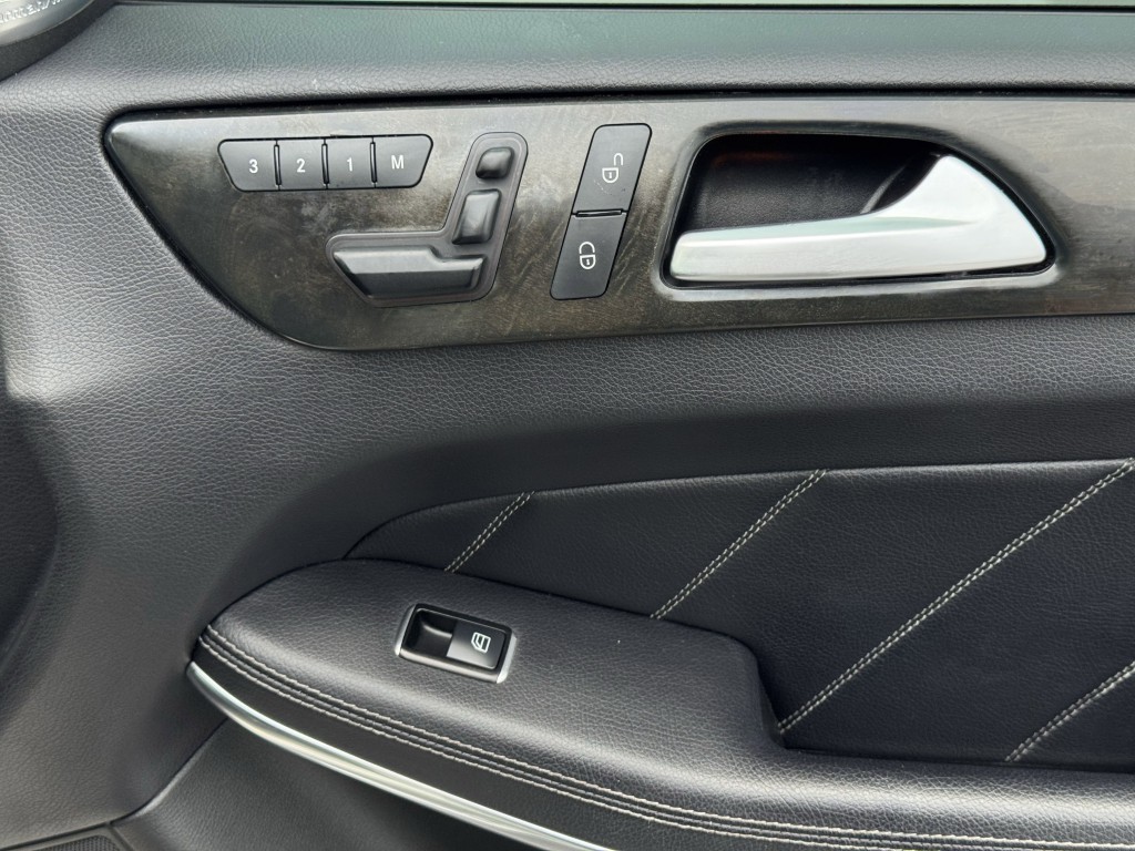 2015 Mercedes-Benz GL-Class Image 27