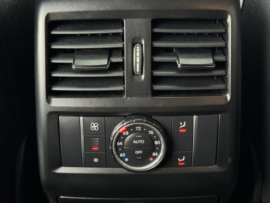 2015 Mercedes-Benz GL-Class Image 35