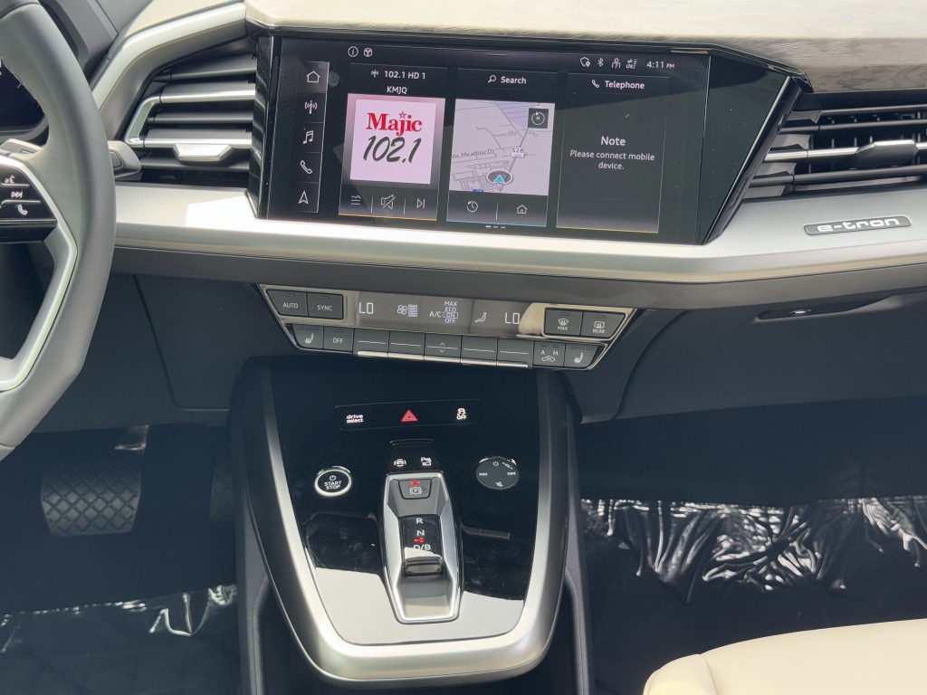 2025 Audi Q4 e-tron Image 19