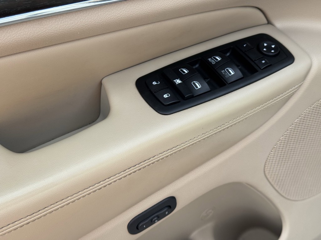 2014 Jeep Grand Cherokee Image 23
