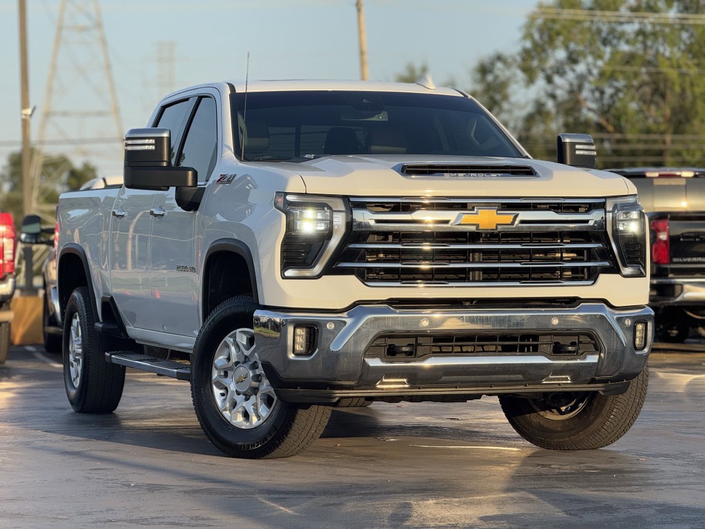 2024 Chevrolet Silverado 1500 Image 3