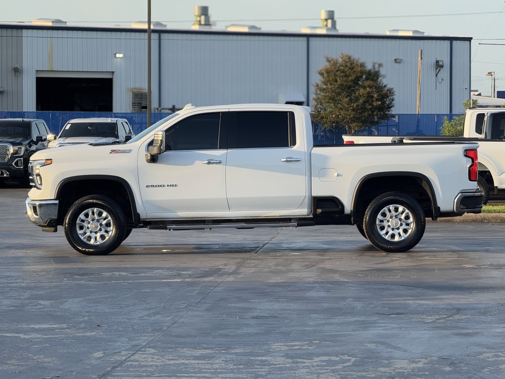 2024 Chevrolet Silverado 1500 Image 8