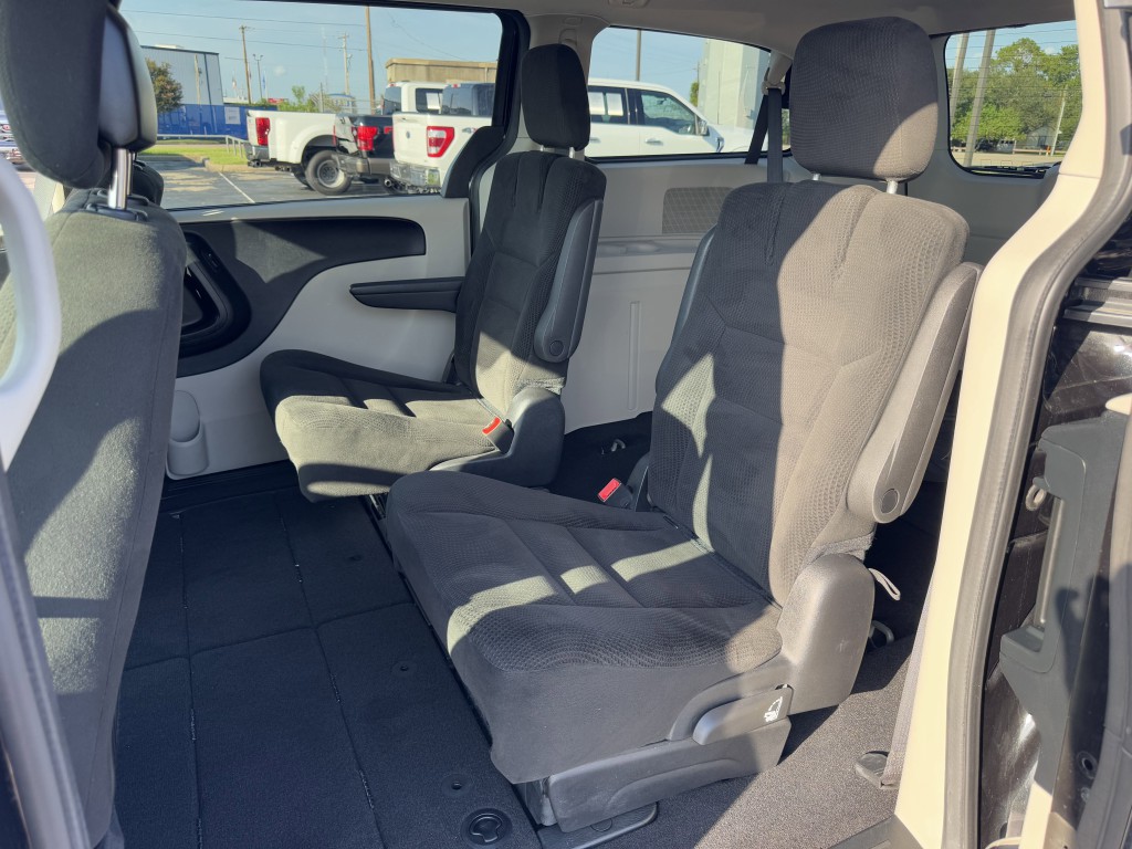 2016 Dodge Grand Caravan Image 25