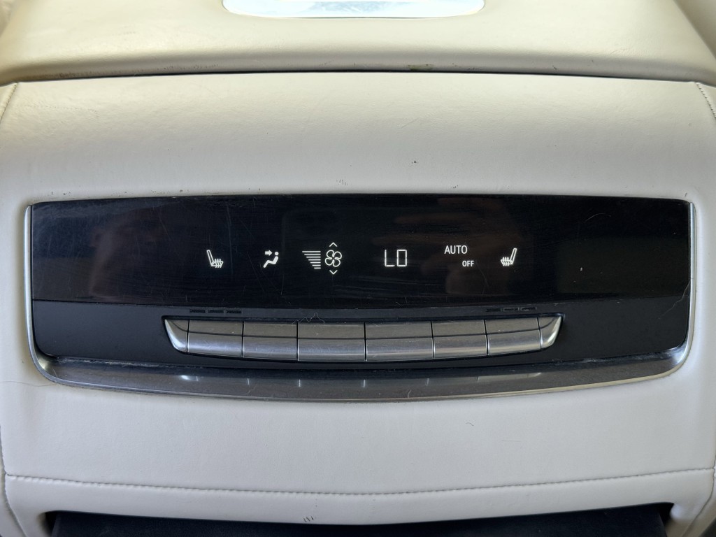 2021 Cadillac Escalade Image 21