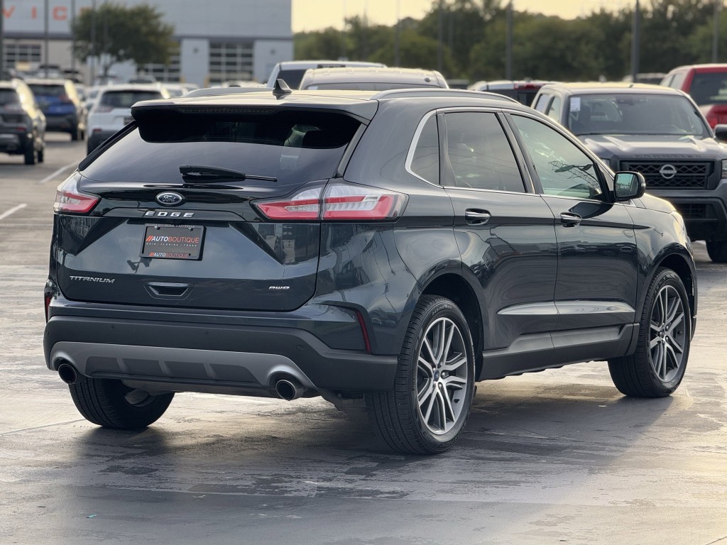 2022 Ford Edge Image 10