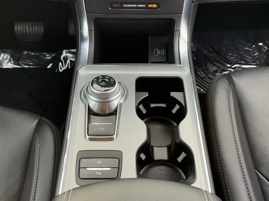 2022 Ford Edge Image 21