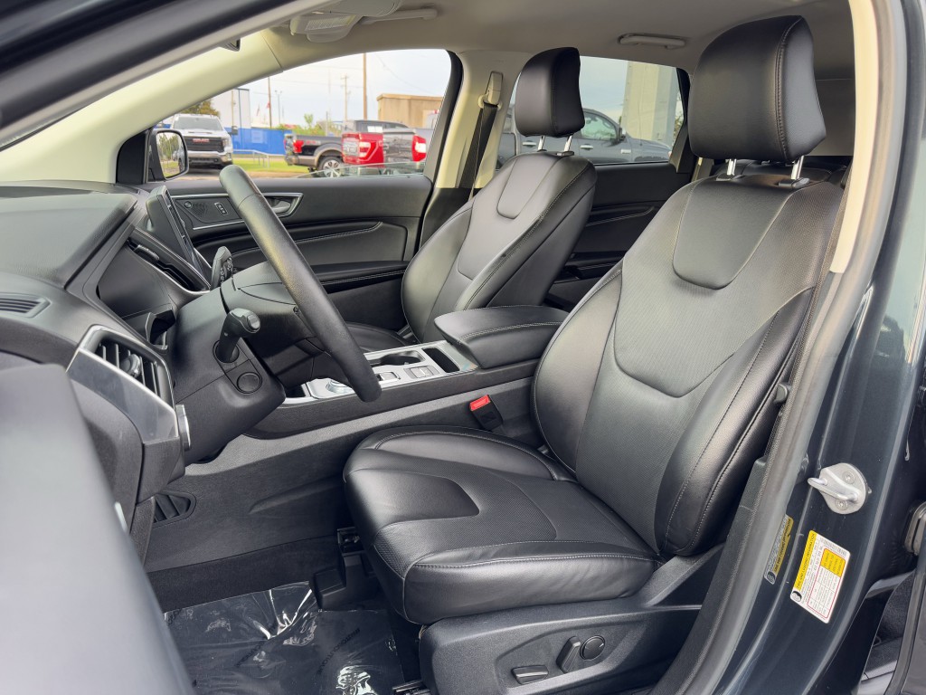 2022 Ford Edge Image 24