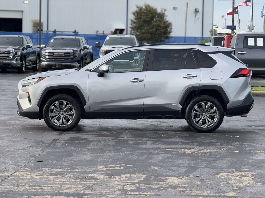 2022 Toyota Rav4 Image 8