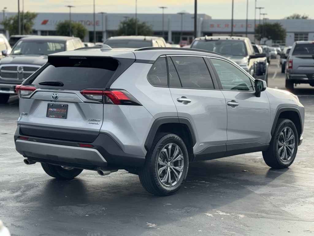 2022 Toyota Rav4 Image 10