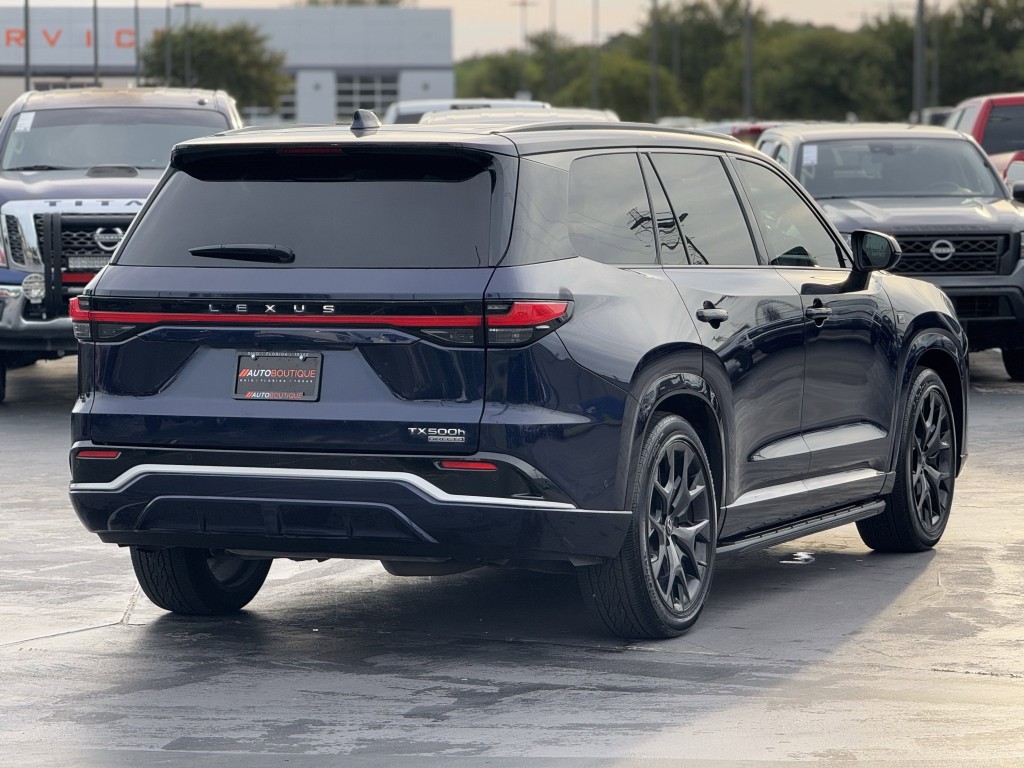 2024 Lexus TX Image 10