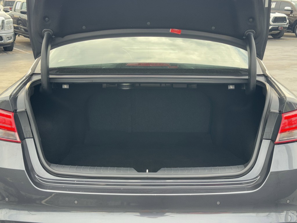 2018 Kia Optima Image 24