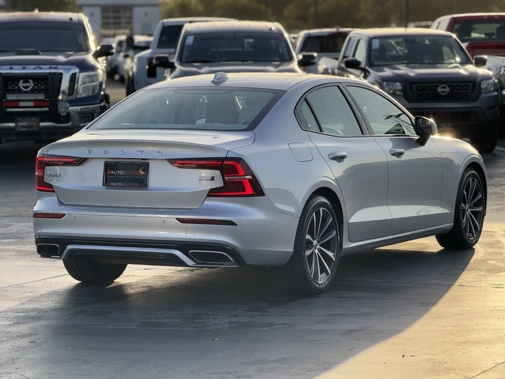 2022 Volvo S60 Image 10