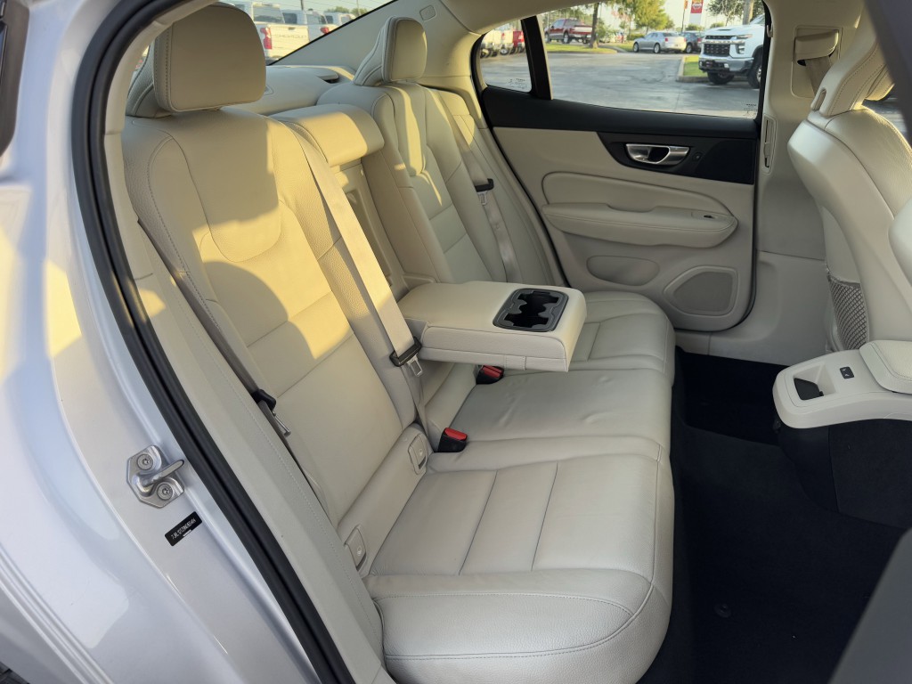 2022 Volvo S60 Image 26