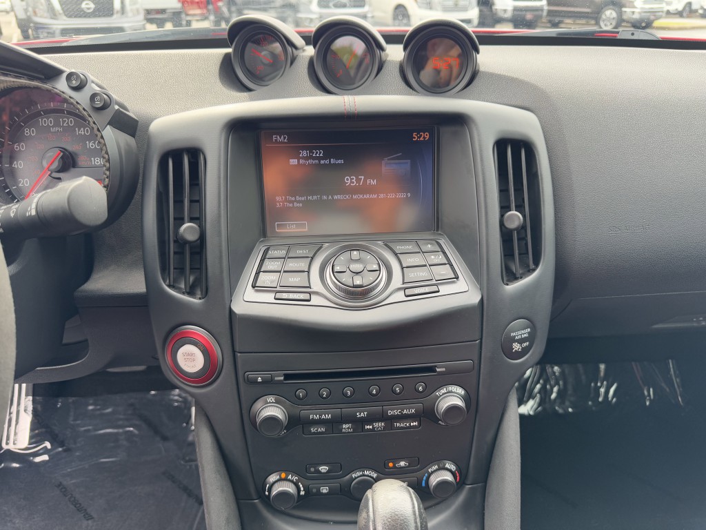 2016 Nissan 370Z Image 19