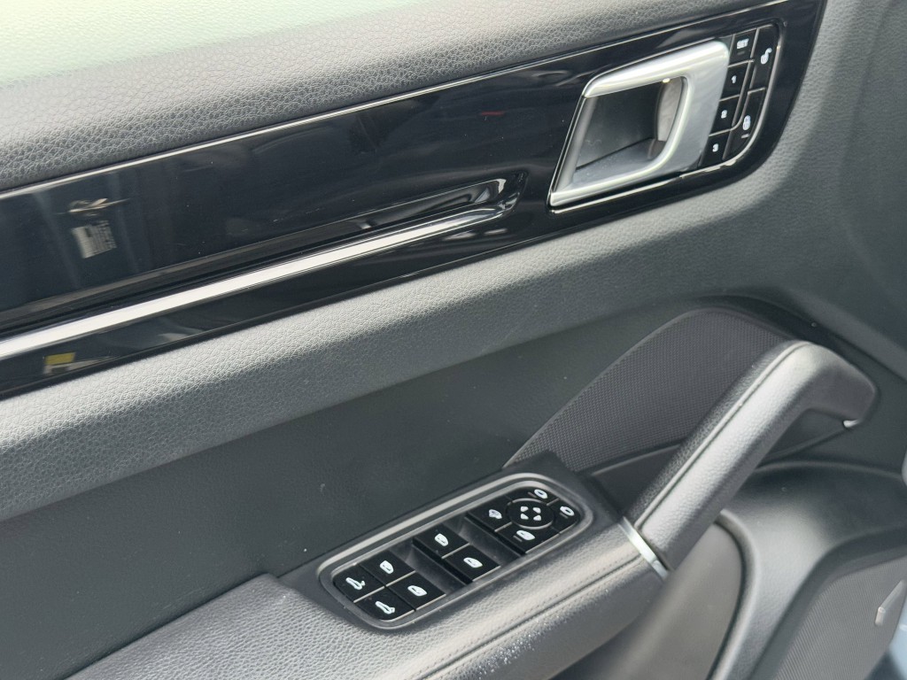2019 Porsche Cayenne Image 30
