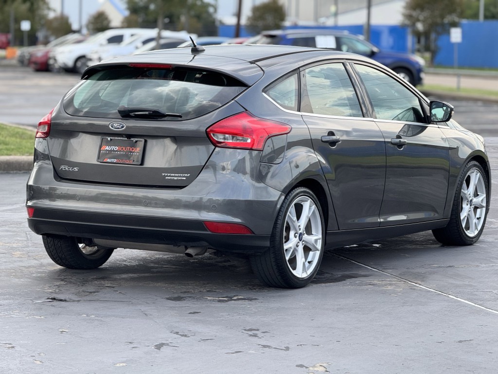 2015 Ford Focus Image 10