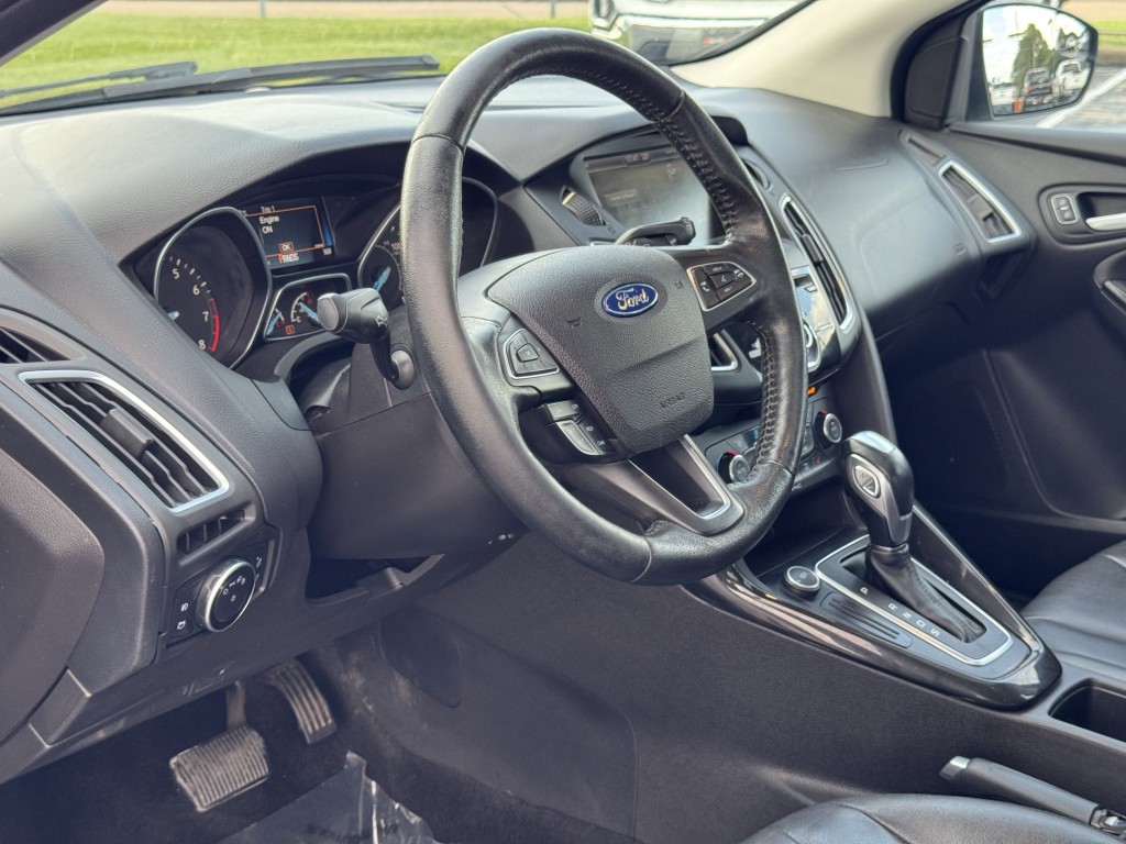 2015 Ford Focus Image 12