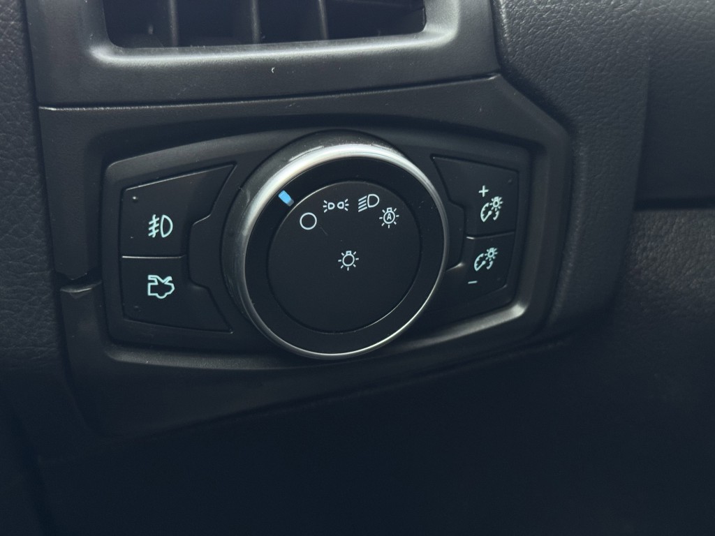 2015 Ford Focus Image 20