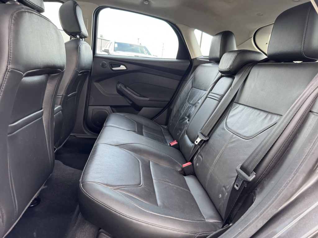 2015 Ford Focus Image 25