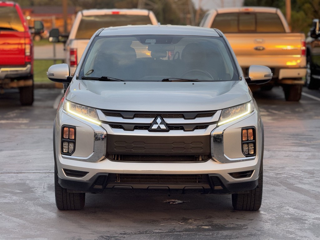 2022 Mitsubishi Outlander Image 5