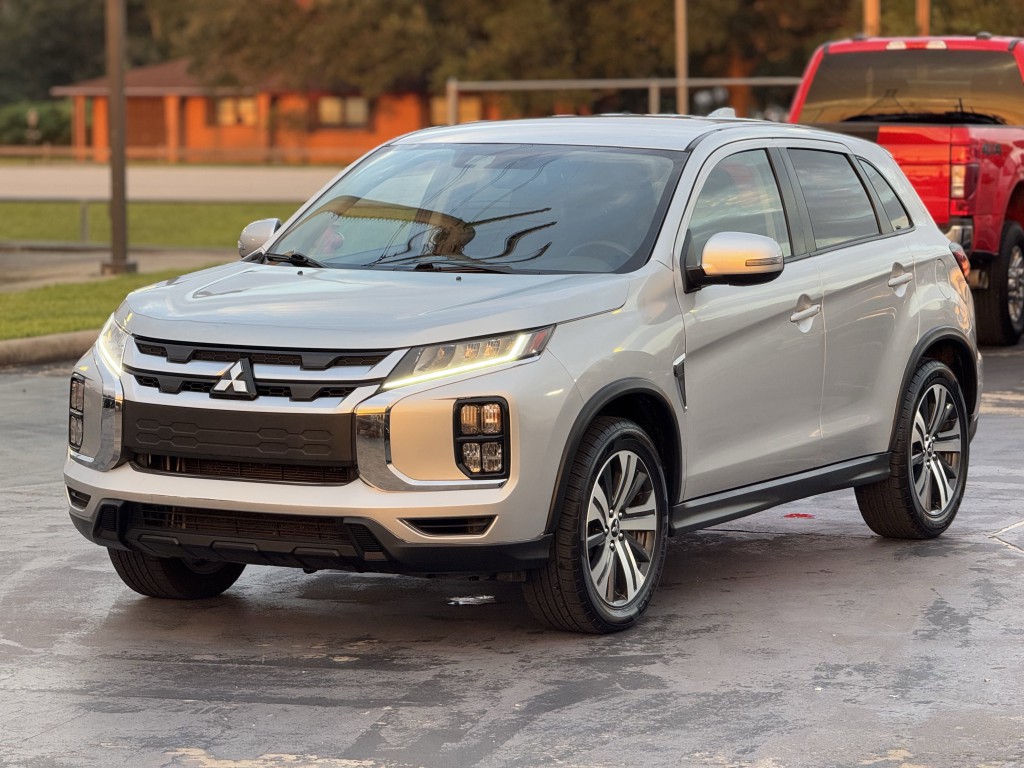 2022 Mitsubishi Outlander Image 7