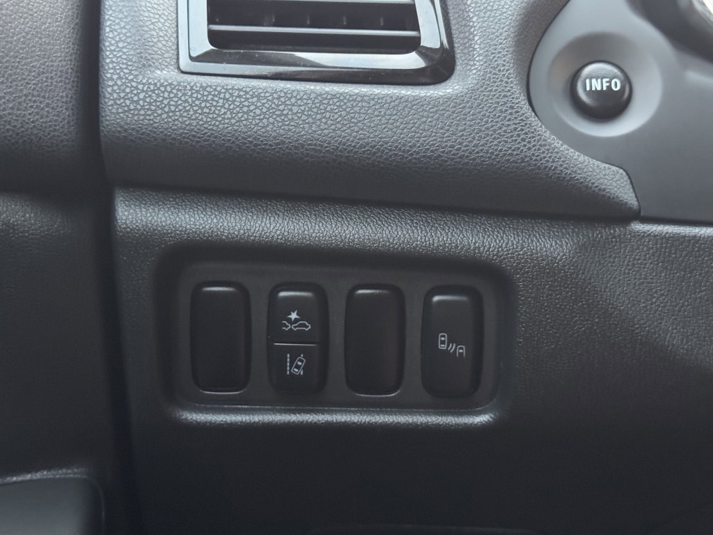 2022 Mitsubishi Outlander Image 23