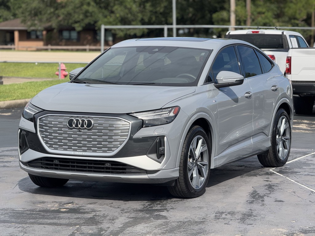 2025 Audi Q4 e-tron Sportback Image 7