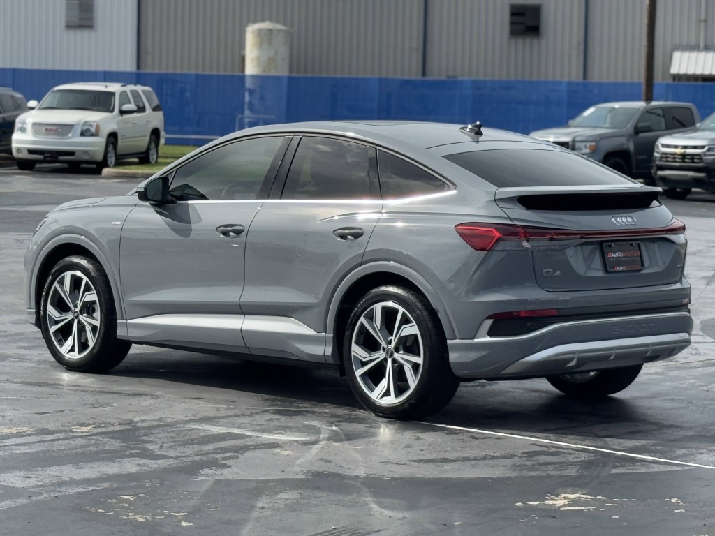 2025 Audi Q4 e-tron Sportback Image 9