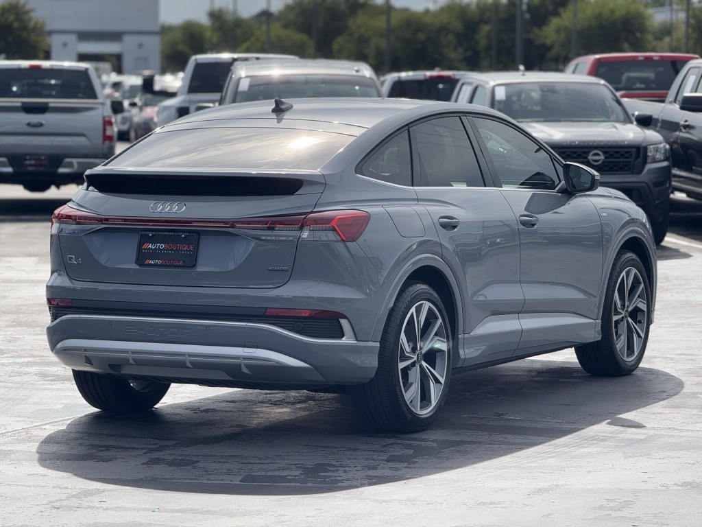 2025 Audi Q4 e-tron Sportback Image 10