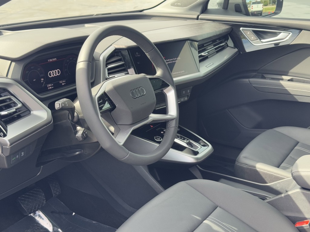2025 Audi Q4 e-tron Sportback Image 12