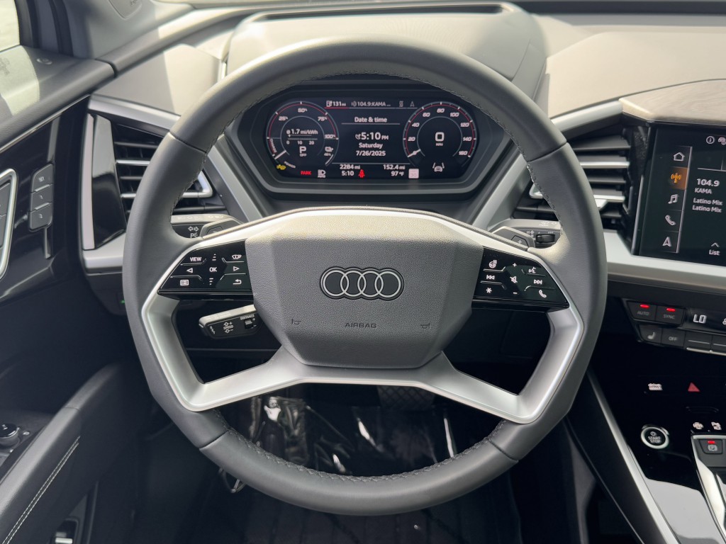2025 Audi Q4 e-tron Sportback Image 15