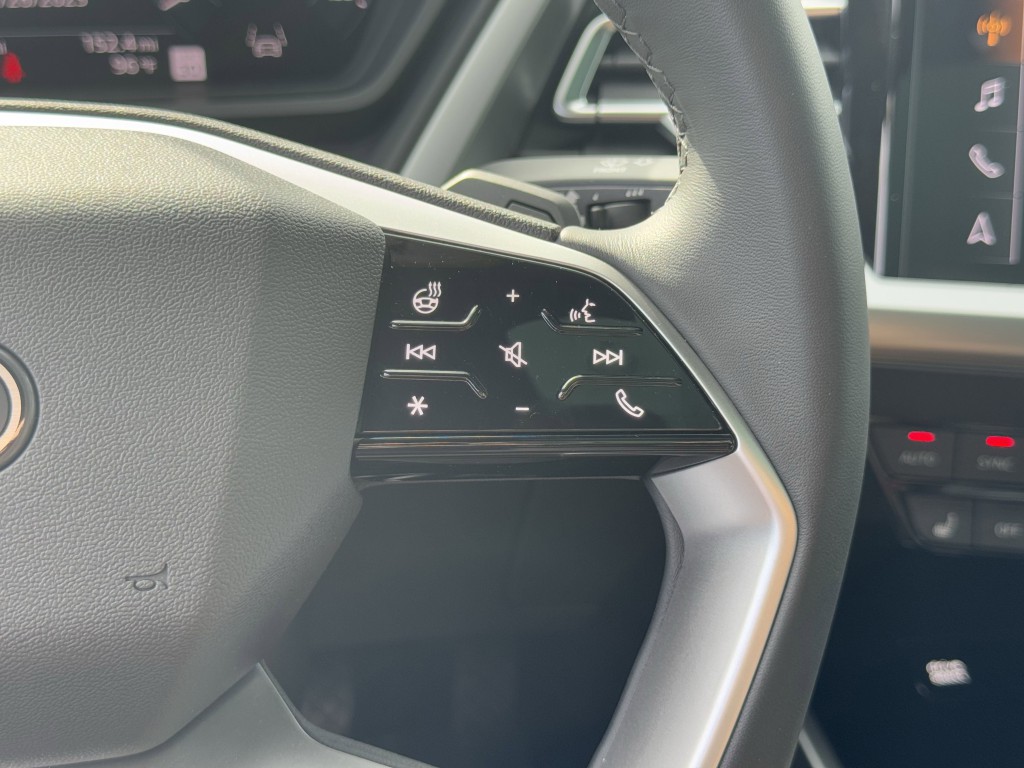 2025 Audi Q4 e-tron Sportback Image 17