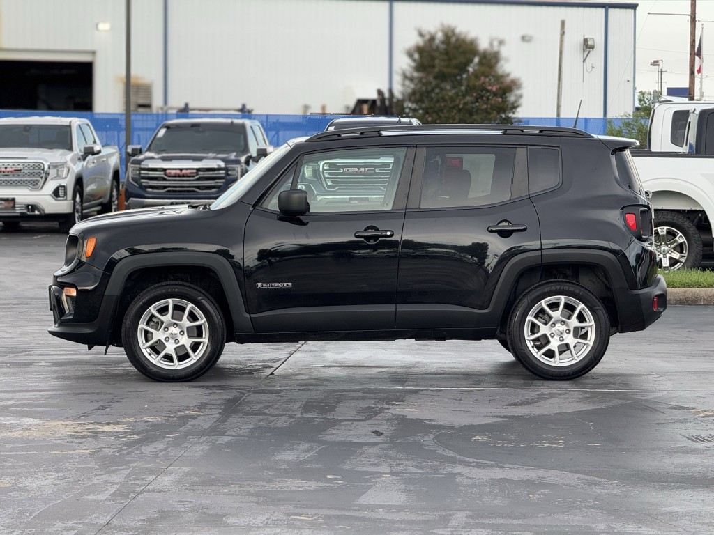 2022 Jeep Renegade Image 8