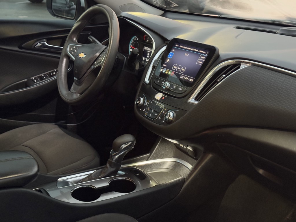 2021 Chevrolet Malibu Image 13