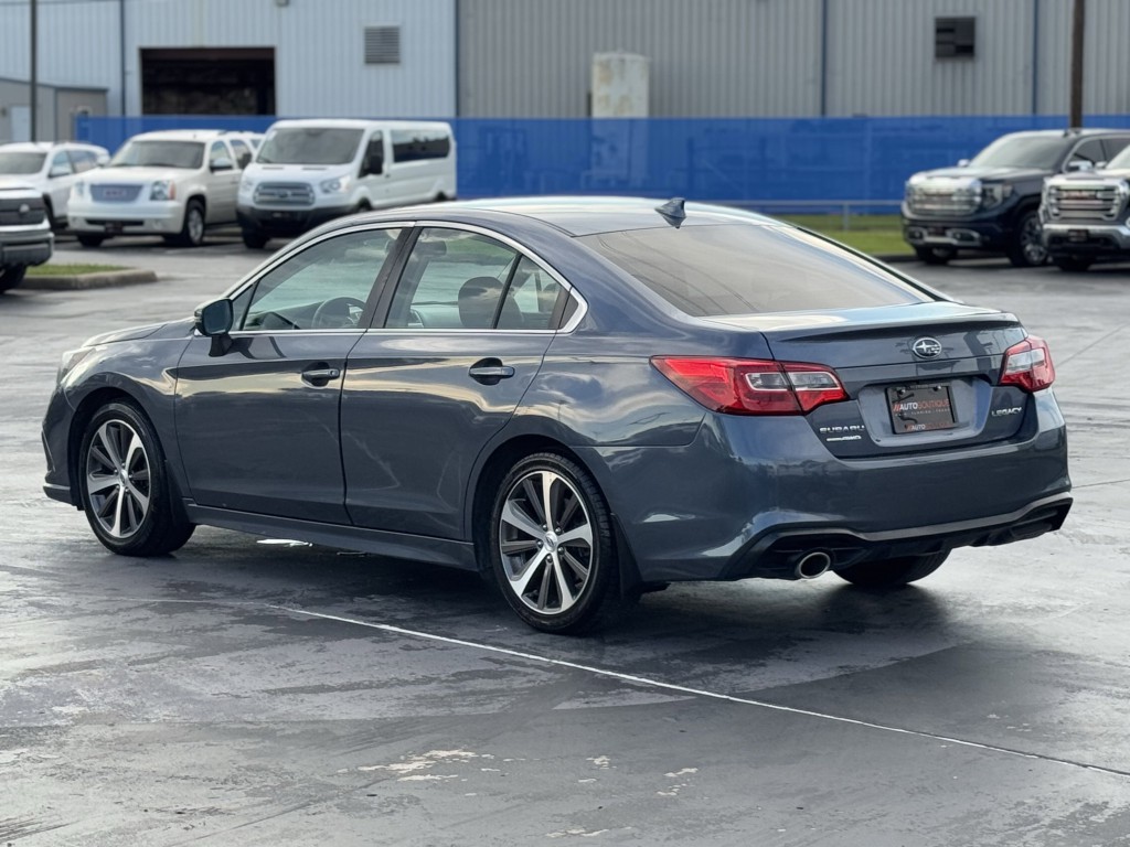 2018 Subaru Legacy Image 9