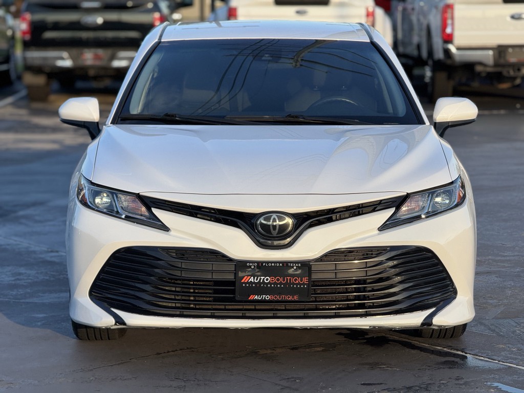 2018 Toyota Camry Image 6