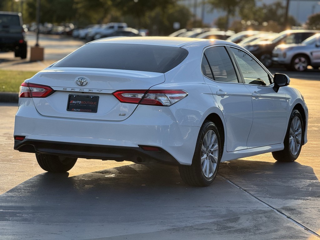 2018 Toyota Camry Image 10