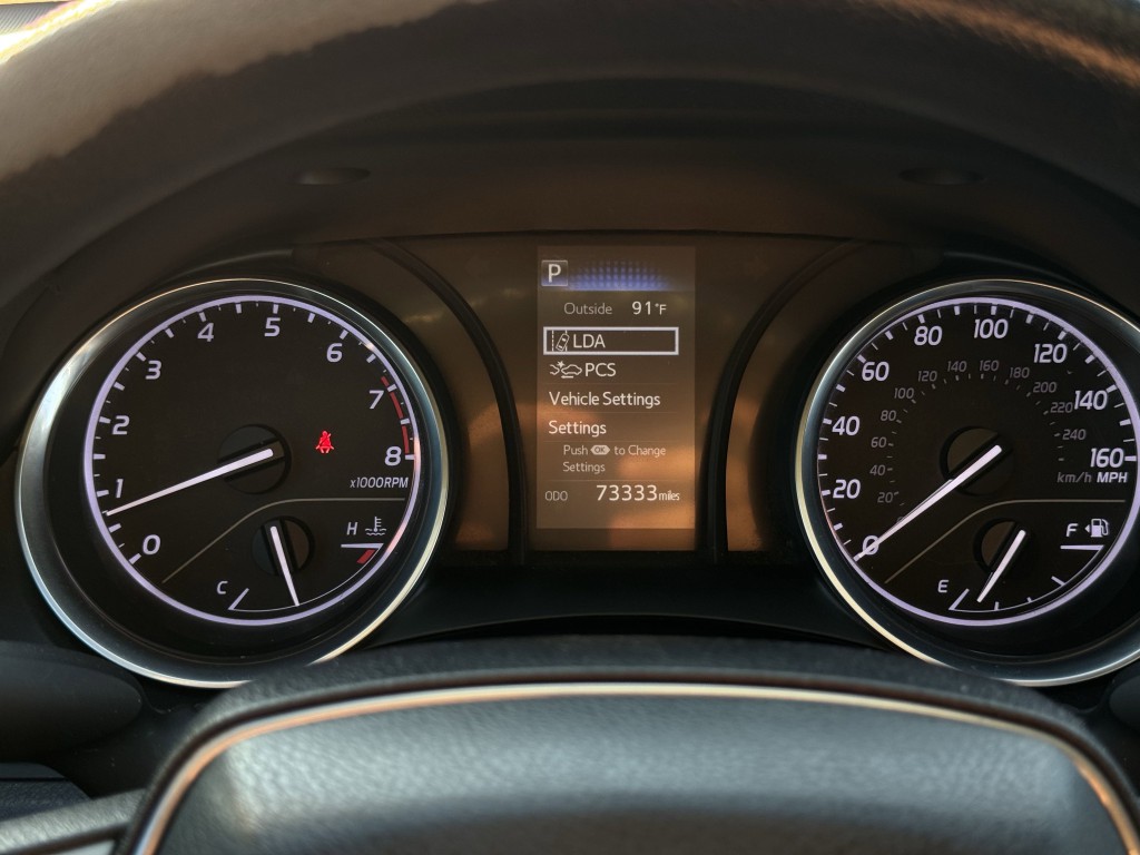2018 Toyota Camry Image 18