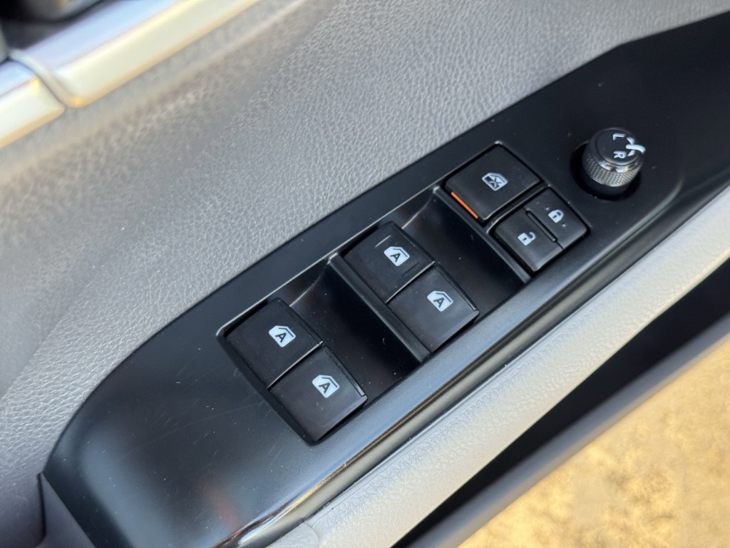 2018 Toyota Camry Image 22
