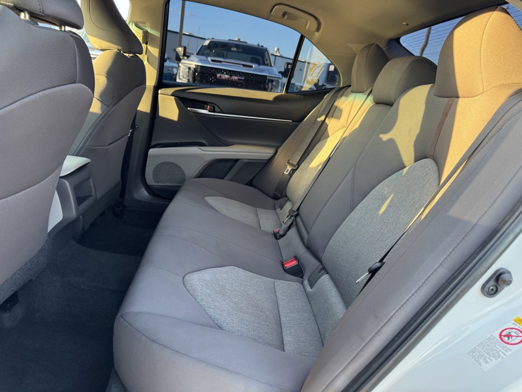 2018 Toyota Camry Image 26