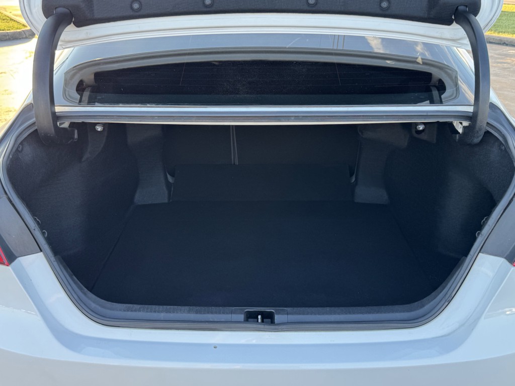 2018 Toyota Camry Image 27